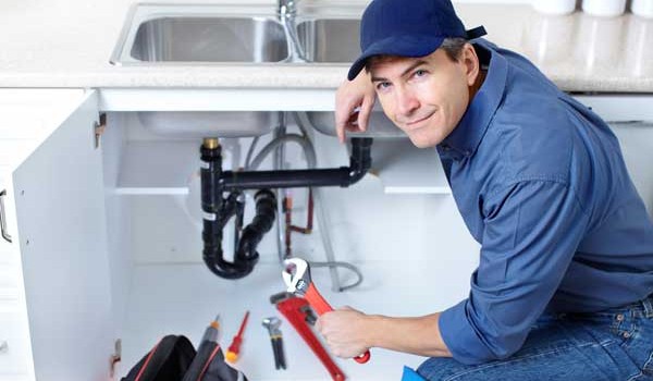 Why Should You Opt For The Services Of An Expert Plumber In Repairing Kitchen Sink